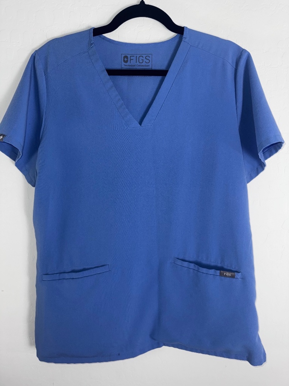 FIGS Ceil Blue Casma Scrub Top | Women’s Medium